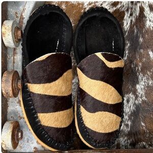 Broncy Donkey Leather Co. Cowhide Mules
